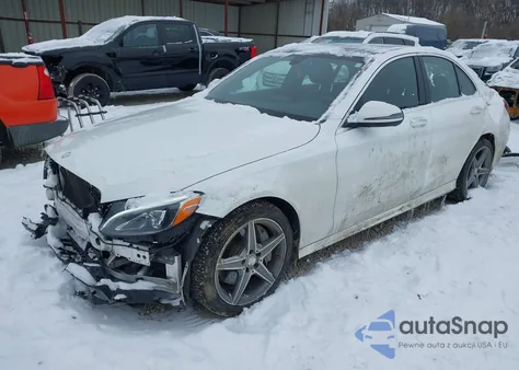 2016 Mercedes-Benz C 300 Sport 4Matic z USA, uszkodzony, nr VIN WDDWF4KB3GR126217